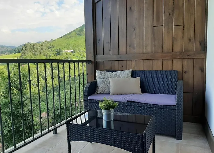 Apartamentos El Llanin