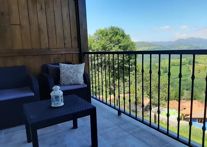 Apartamentos El Llanin
