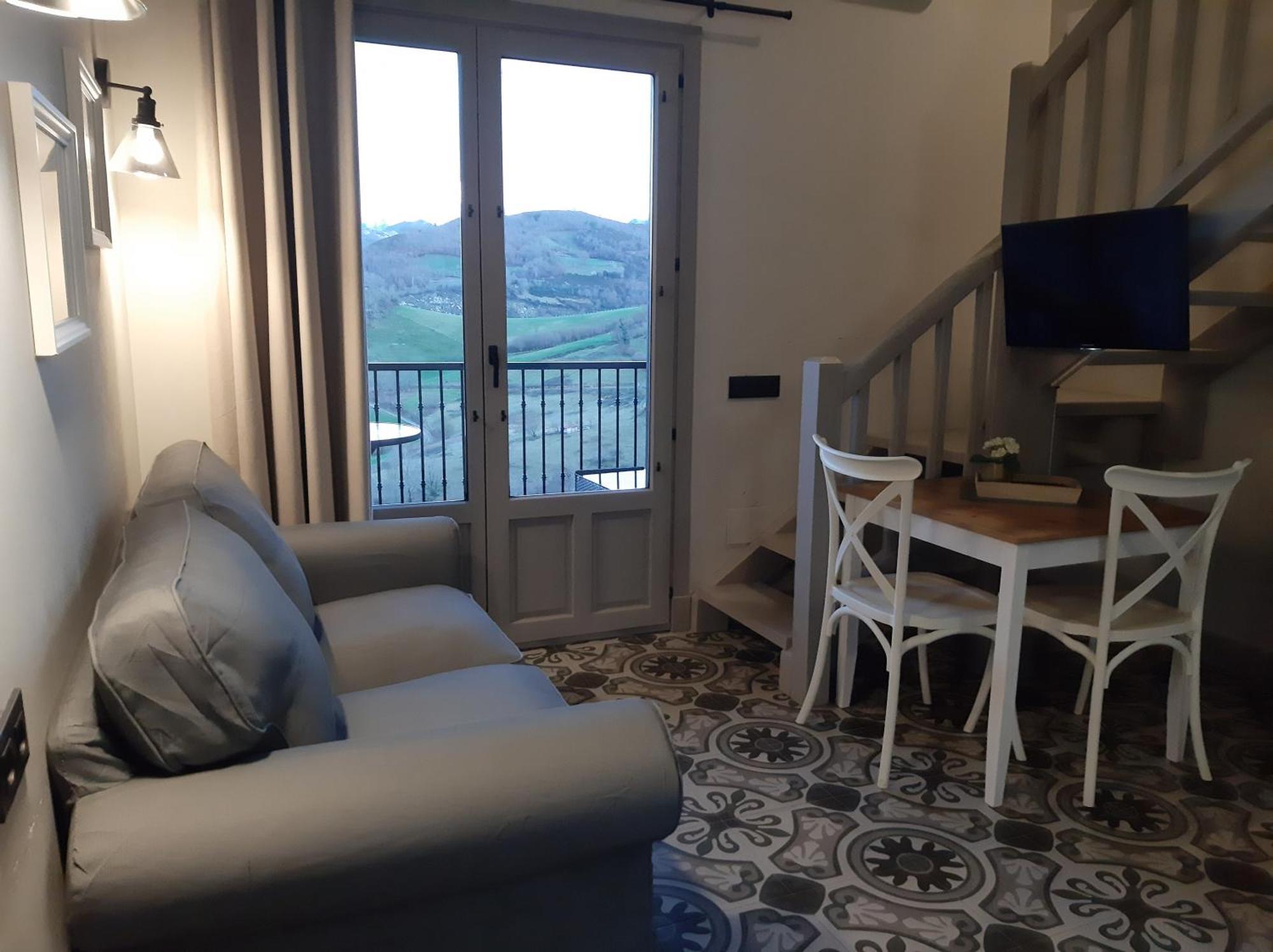 El Llanin Apartament *